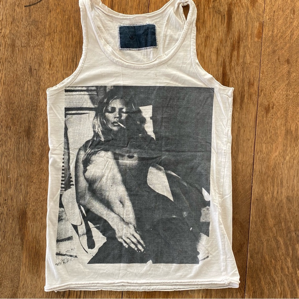 Kate Moss Nude Smoking Cigarette Print White Tank Top RARE